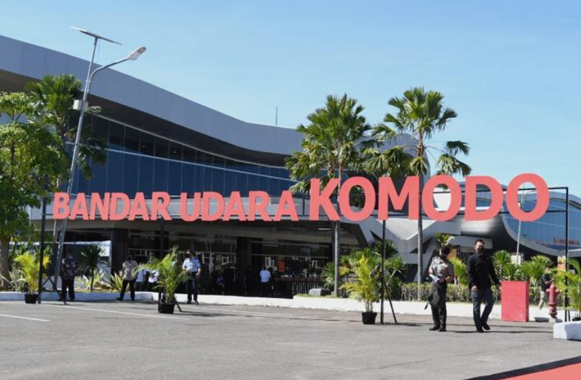 Bandara Komodo Ditutup Sementara Akibat Abu Vulkanik, Ribuan Penumpang Terdampak